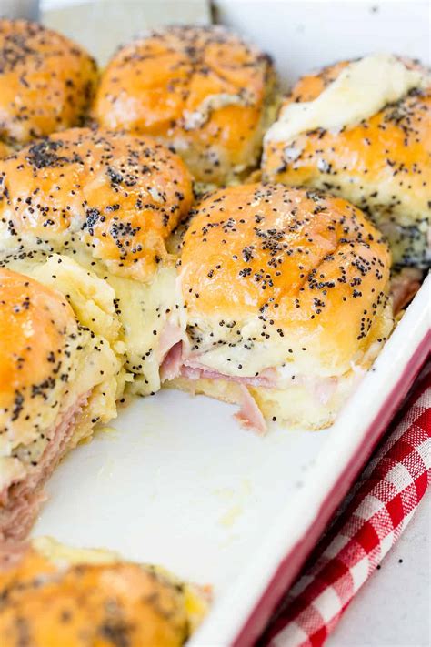 Hawaiian Roll Sliders With Ham And Cheese – BDNE