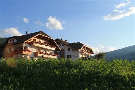 APPARTEMENTS STEINER GARDEN (Valdaora) - Lodge Reviews, Photos, Rate ...