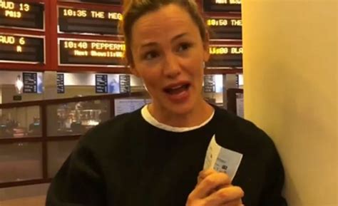 Jennifer Garner buys tickets to see her new film Peppermint with fans ...
