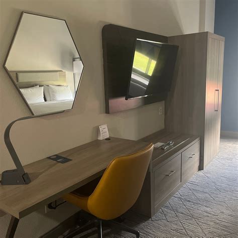 HOLIDAY INN EXPRESS & SUITES SEBRING BY IHG - Hotel Reviews, Photos ...