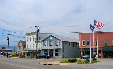 Elkton Funeral Homes, funeral services & flowers in Virginia