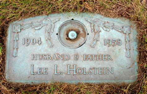 Lee Ludwig Holstein (1904-1958): homenaje de Find a Grave