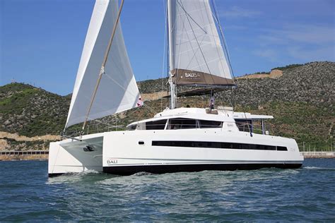 Exquisite Catamarans 的图像结果