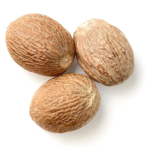 Nutmeg /Jathikai (ஜாதிக்காய்) – Onezeros.in