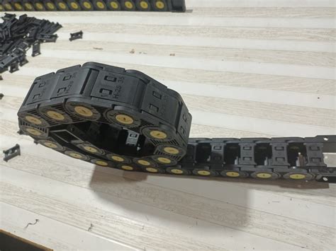 Cable Drag Chain 25x50 Closed Chain at Best Price in Delhi NCR ...