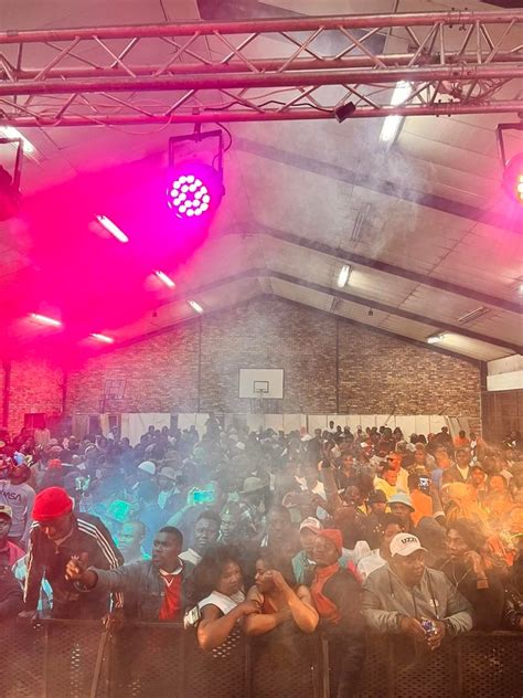 Dr Namadingo Johannesburg show , Newtown Music Factory, Johannesburg, 3 ...