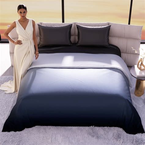 Moonlit Embrace Comforter – Stoa Paris