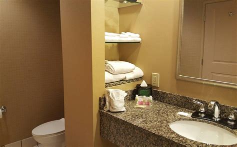HOLIDAY INN & SUITES ST. PAUL NE - LAKE ELMO BY IHG - 2025 Hotel ...