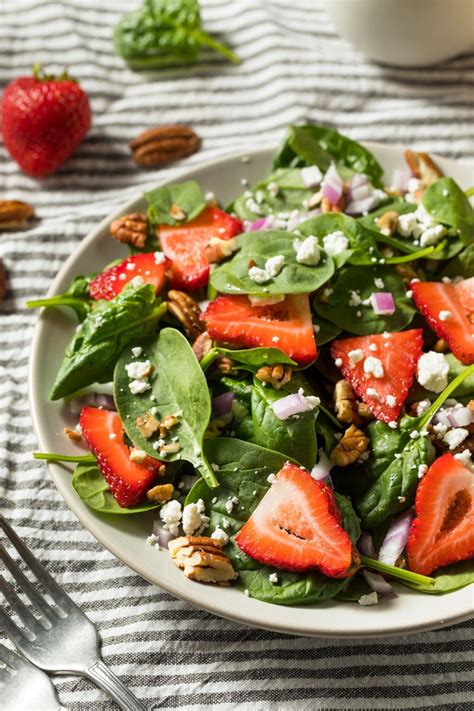 The Pioneer Woman's Quick & Zesty Spinach Strawberry Salad Recipe ...