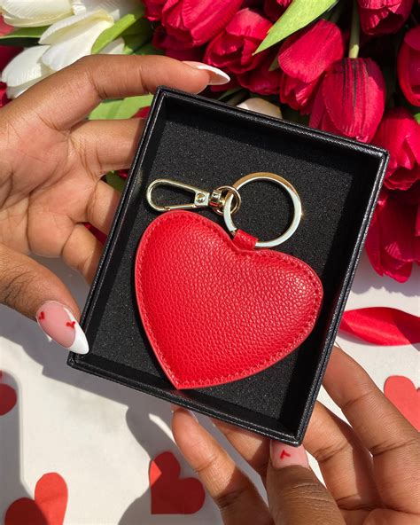 Leather Heart Keyholder (Bright Red) - Gift ideas for her – Marshmallow ...