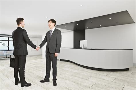 Business Man Shaking Hands 的图像结果
