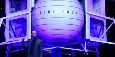 Jeff Bezos Unveils Moon Lander Mockup, Embraces Trump's Lunar Timetable