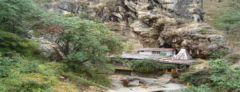 rudradhari-falls-&-cave.webp