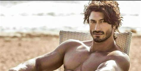 Actor Vidyut Jamwal Engaged To Designer Nandita Mahtani In A Commando Way