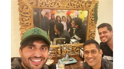 28 unseen pictures and videos of MS Dhoni’s sprawling farmhouse and its ...