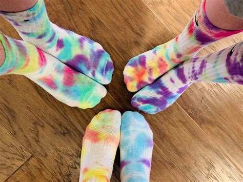 Rubber Band Tie Dye Socks Patterns - Pattern Inspiration Daily