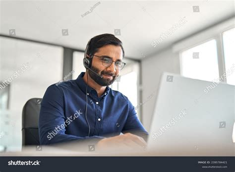 India Call Center Agent 的图像结果