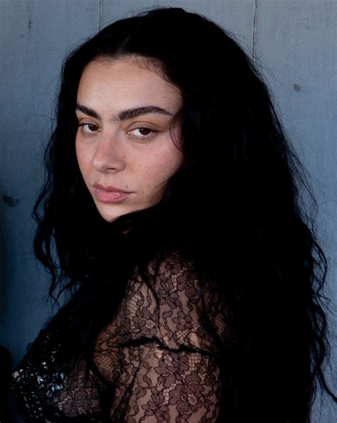 Amy Allen, the producer behind Sabrina Carpenter's hits