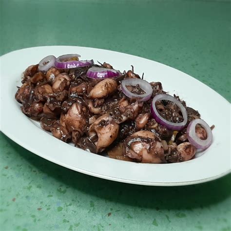 ADOBONG PUSIT | Adobong pusit, Octopus recipes, Sprite recipe