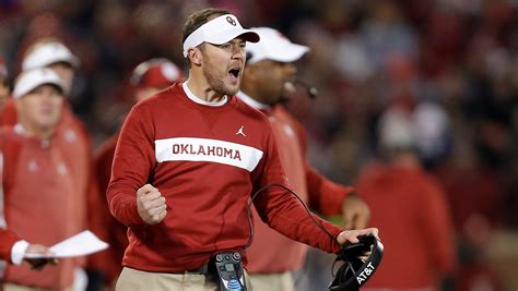 OU football: Lincoln Riley agrees to contract extension, raise