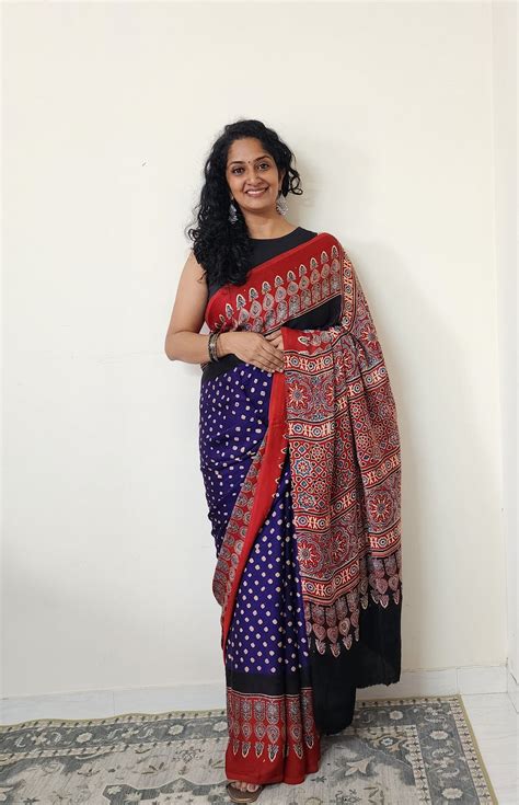 Bandhani Ajrakh saree (Purple and red) – Fabric Fables