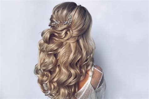 christmas hairstyles with ribbon