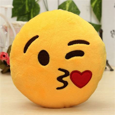 Plišani jastuk Emoji Kiss 35cm Selay 114409 | Volim svoj dom