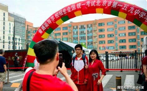 东方网：新时代上海高校党建创新实践基地正式启用