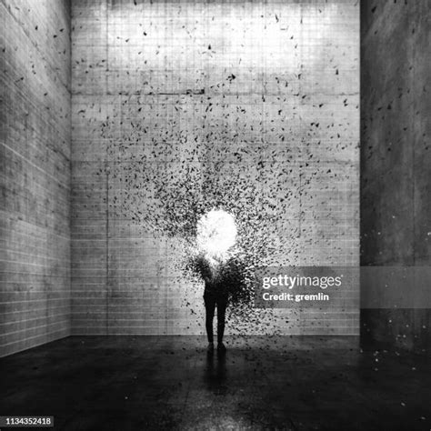 Exploding Woman Body 的图像结果