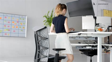 How to Determine the Ideal Standing Desk Height