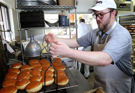 Country Donuts in Crystal Lake expecting to sell about 36K paczki ...