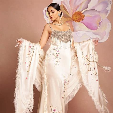 Women's Fashion Trends - All Trends from Western, Ethnic and Street ...