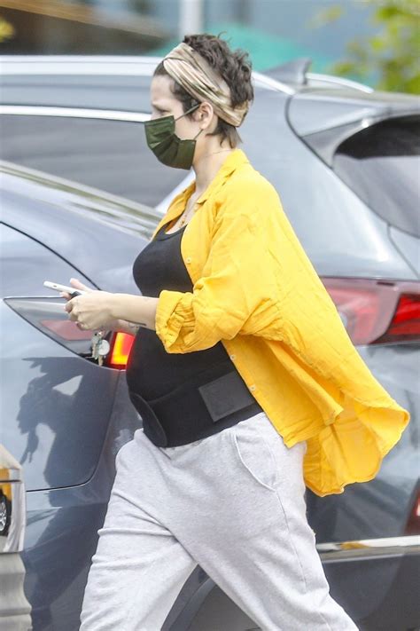 Pregnant HALSEY Out Shopping in Los Angeles 04/21/2021 - HawtCelebs