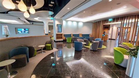 Review: Aer Lingus Lounge London Heathrow | Window Seat Preferred