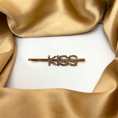 Oralia New Cute Texted Kiss Golden Hair Clips– Oralia India