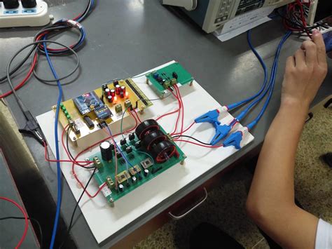 全国大学生电子设计竞赛学生作品展示-西安石油大学电工电子实验教学中心