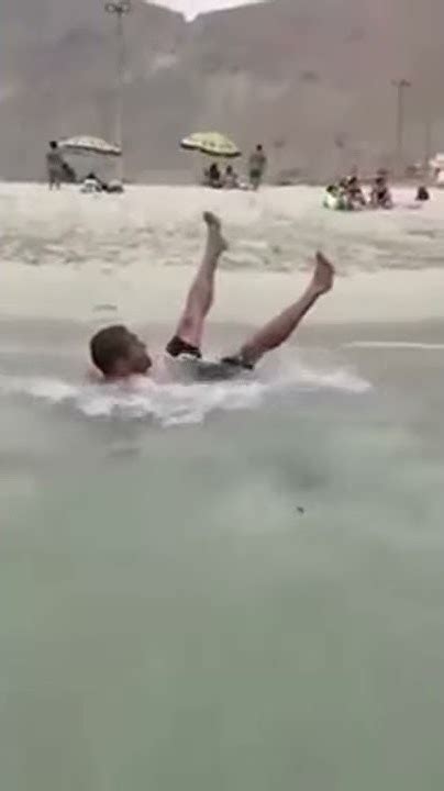 Swim Fails 的图像结果