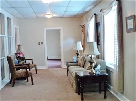 Tour Our Facilities | West Gate Funeral Home - Natchez, MS