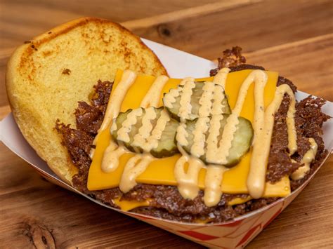 The Best Smash Burgers In Los Angeles, Ranked - Los Angeles - The ...