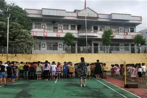 平凉市第八届中小学师生读书节启动活动在静宁县八里镇学区举行_推广