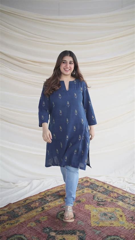 Indian Ethnic Women's Hitanshi Slub Cotton Indigo Short Kurta – THE ...