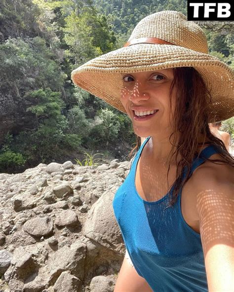 Dania Ramirez Topless & Sexy (8 Photos) - OnlyFans Leaked Nudes