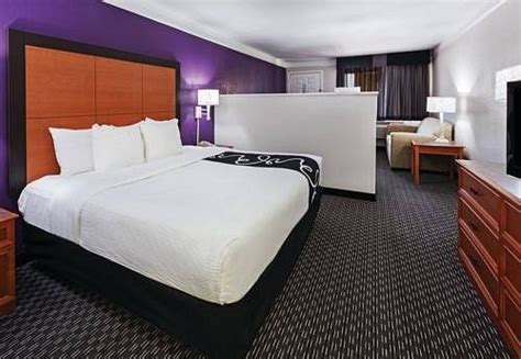 LA QUINTA INN BY WYNDHAM SAN MARCOS - Motel Reviews, Photos, Rate ...