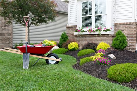 Front Yard Decorating Ideas That Will Inspire You - The Dedicated House
