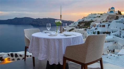 Mia's Restaurant in Santorini, Oia | Greeka
