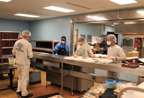 Lorain County Jail inmates help prepare daily meals - Morning Journal