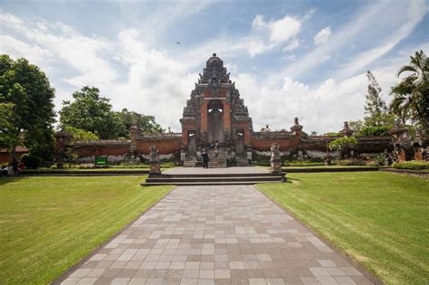 Pura Taman Ayun Temple, Bali | Timings, How To Reach, & More