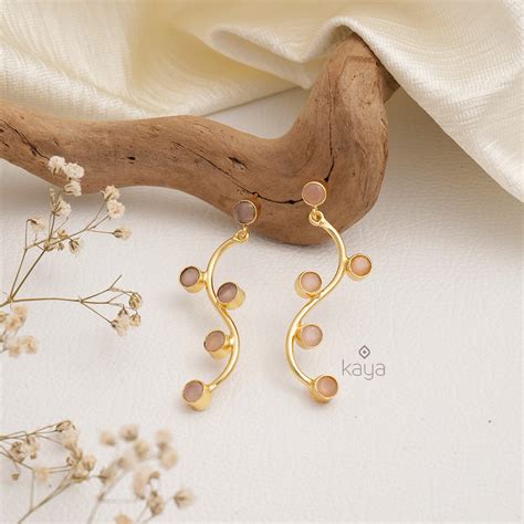 Glossy Golden Stem Earrings (color option) - AS100736 – Zilmor