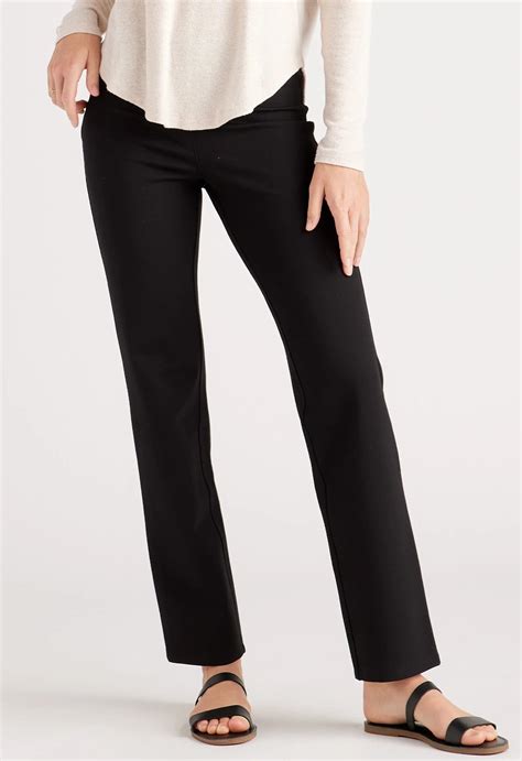 Best Wrinkle Free Pants for Travel: Casual to Dressy Picks