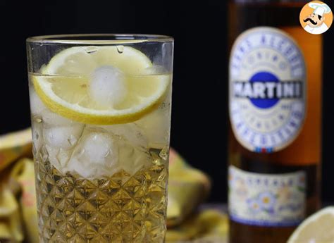 Spritz martini mocktail, a sweet, floral alcohol-free cocktail for ...